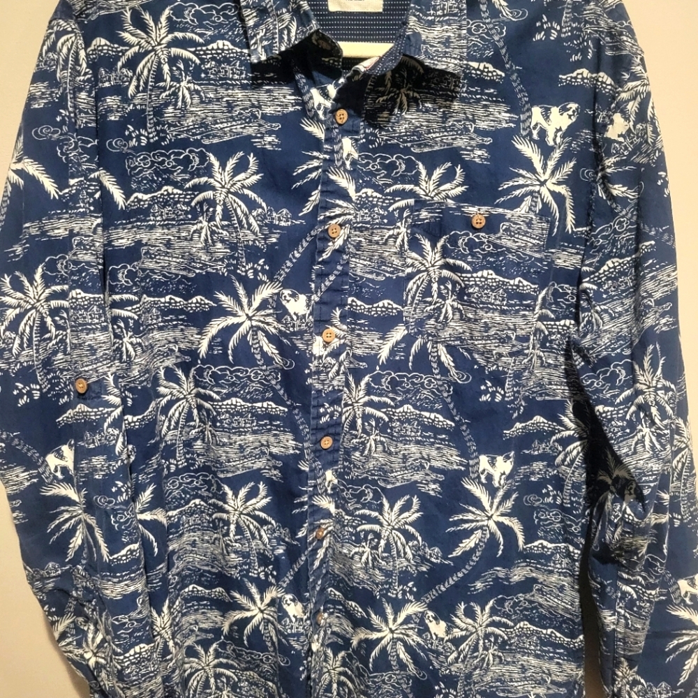 Rebel James & Charli Fun Blue Print Button Down Shirt! Size XL